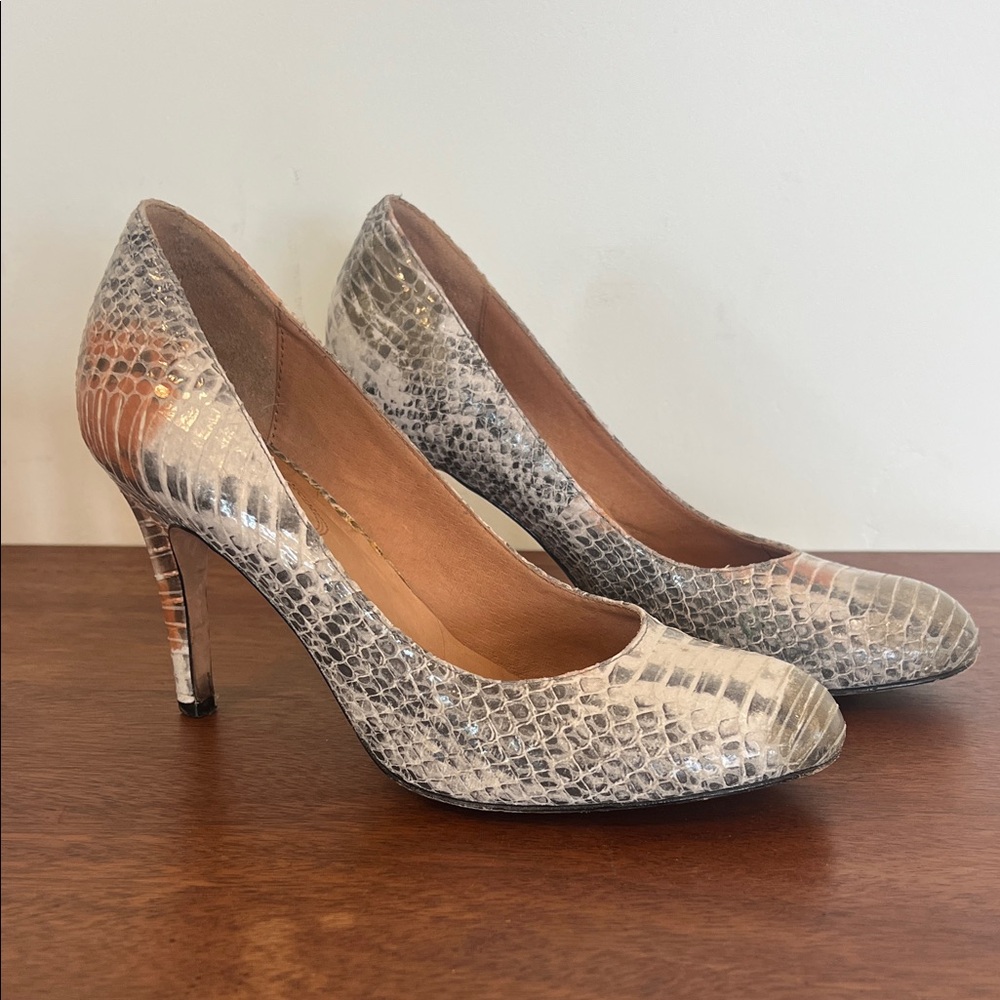 Corso Como Del Pump White Python 7.5